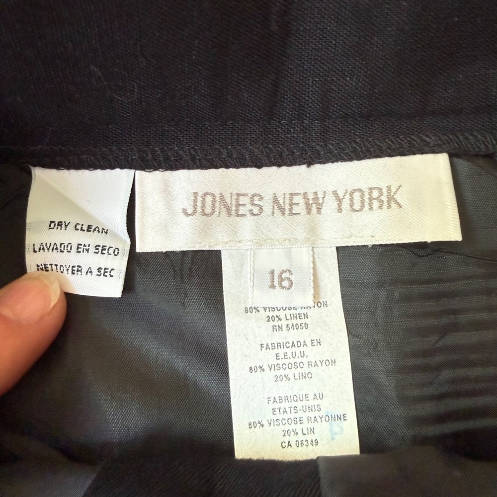 Jones New York Black Button-Front Maxi Skirt - Picture 3 of 9